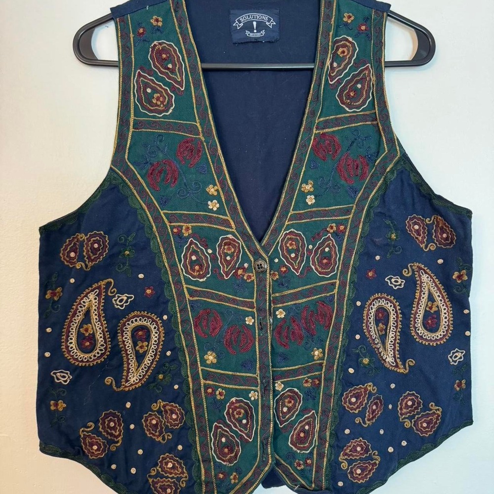 Vintage 90s , Ms Honey, Cottage Core, whimsigoth, Embroidered Paisley